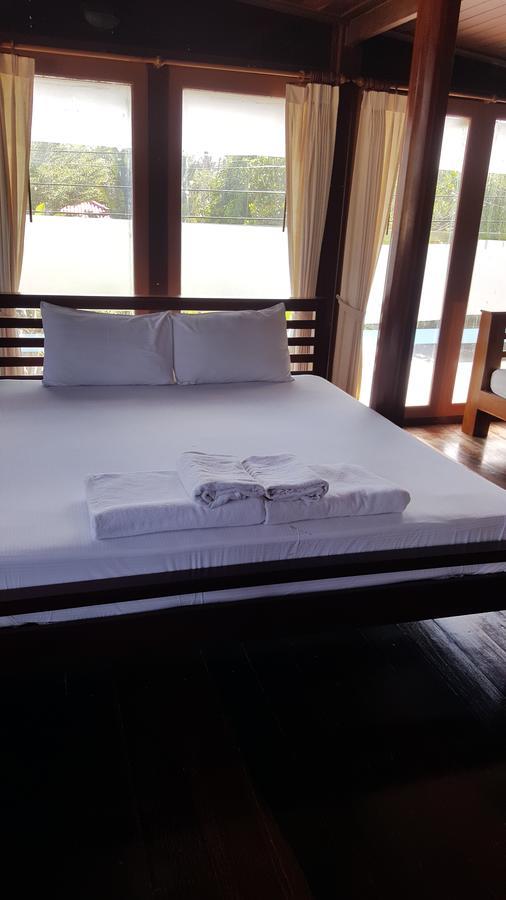 Ruean Mai Chai Khlong Amphawa Εξωτερικό φωτογραφία