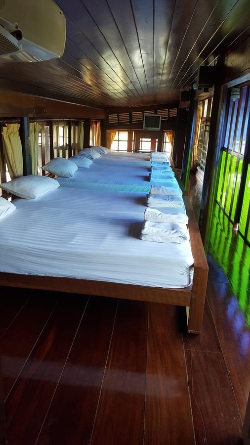 Ruean Mai Chai Khlong Amphawa Εξωτερικό φωτογραφία