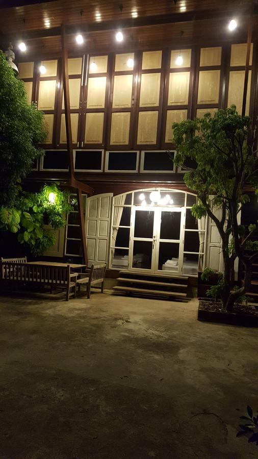 Ruean Mai Chai Khlong Amphawa Εξωτερικό φωτογραφία