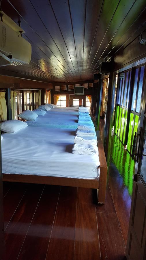 Ruean Mai Chai Khlong Amphawa Εξωτερικό φωτογραφία